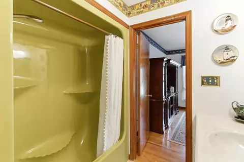Bath - 8 Edwards Dr, Wrightstown, NJ 08562 photo 1 of 3