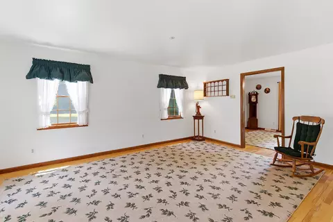 Living - 8 Edwards Dr, Wrightstown, NJ 08562 photo 2 of 2
