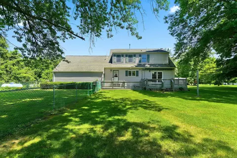 Exterior - 8 Edwards Dr, Wrightstown, NJ 08562 photo 5 of 7