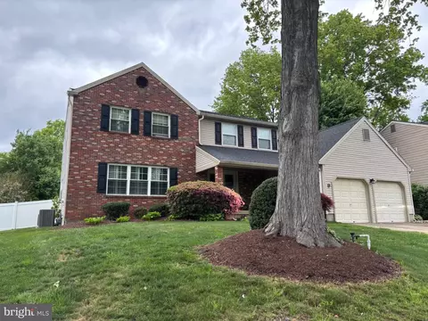 9 Whitechapel Dr, Mount Laurel, NJ 08054