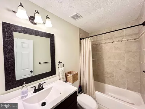 Bath - 137 Ramsey Ave, Marlton, NJ 08053 photo 3 of 3
