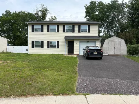 3 Kent Ct, Mount Holly, NJ 08060