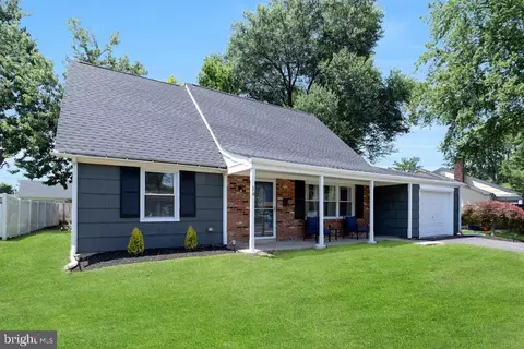14 Goodwin Ln, Willingboro, NJ 08046