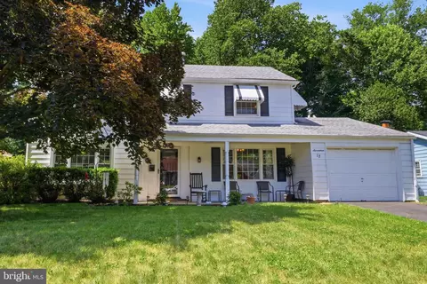 17 Mainbridge Ln, Willingboro, NJ 08046