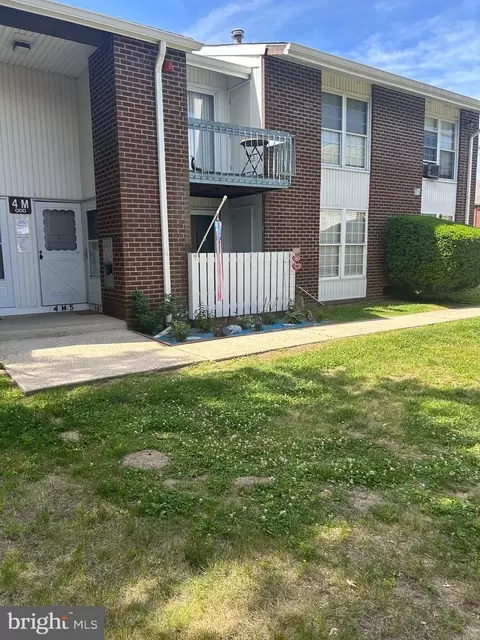 275 Green St #4M1, Edgewater Park, NJ 08010