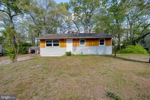 317 Timberline Dr, Mount Laurel, NJ 08054