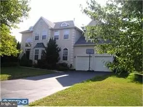 1 Mallard Dr, Mount Laurel, NJ 08054