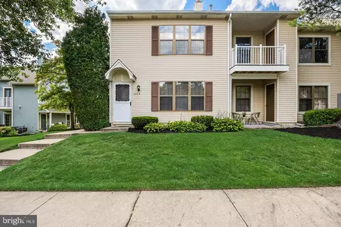 292 B Everly Ct, Mount Laurel, NJ 08054
