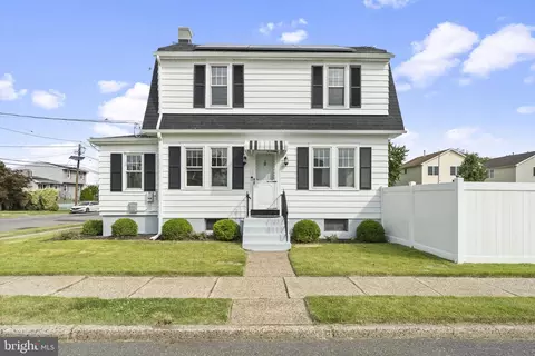 573 Chelton Ave, Burlington, NJ 08016