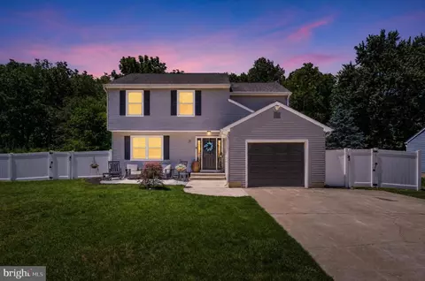37 Fox Chase Rd, Marlton, NJ 08053