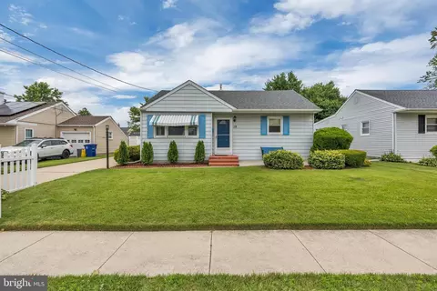 19 Paul Rd, Maple Shade, NJ 08052