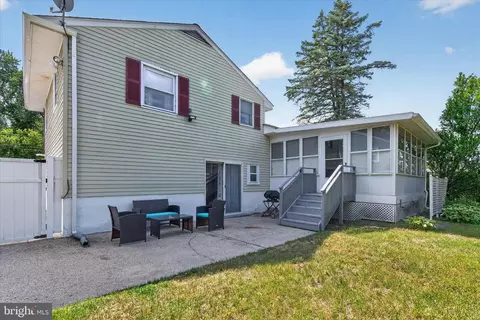 Exterior - 803 Devon Rd, Riverside, NJ 08075 photo 10 of 14