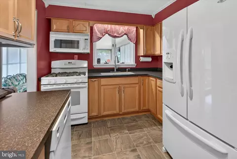 Kitchen - 803 Devon Rd, Riverside, NJ 08075 photo 3 of 4