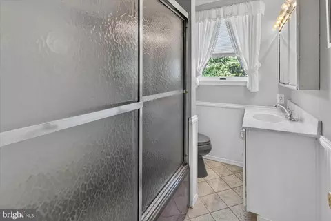 Bath - 803 Devon Rd, Riverside, NJ 08075 photo 1 of 1