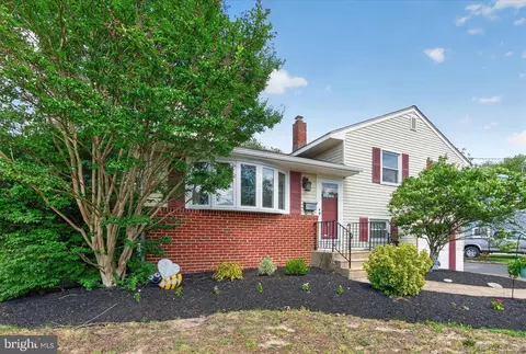 Exterior - 803 Devon Rd, Riverside, NJ 08075 photo 5 of 14