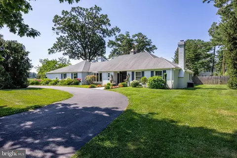 1205 Golf Rd, Cinnaminson, NJ 08077