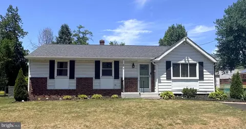 616 Dartmouth Ave, Cinnaminson, NJ 08077