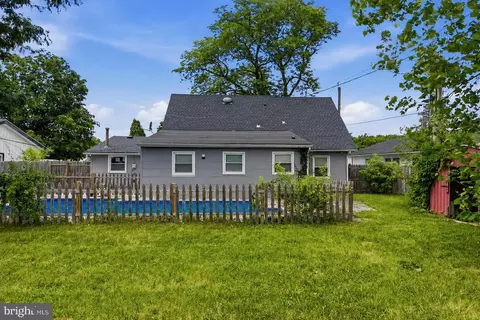 12 Holbrook Ln, Willingboro, NJ 08046