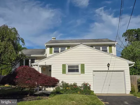 9 Thorntown Ln, Bordentown, NJ 08505