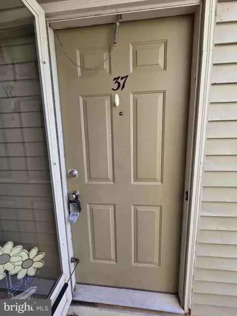 Exterior - 37 Bridgewater Dr, Evesham, NJ 08053 photo 3 of 5