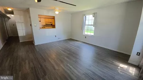 Living - 37 Bridgewater Dr, Evesham, NJ 08053 photo 4 of 4