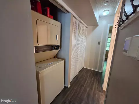 Entry Way - 37 Bridgewater Dr, Evesham, NJ 08053 photo 1 of 1