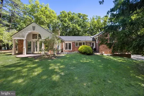 7 E Centennial Dr, Medford, NJ 08055
