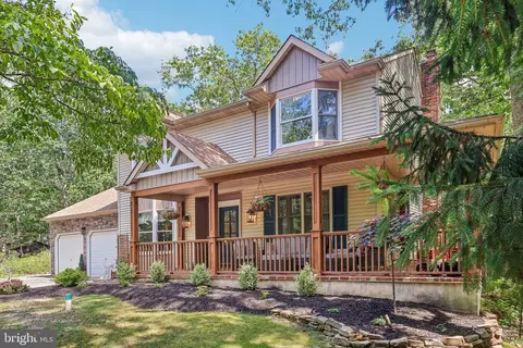 40 Tee Pee Ct, Medford, NJ 08055