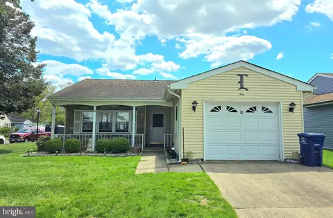 9 Chelsea Pl, Southampton, NJ 08088