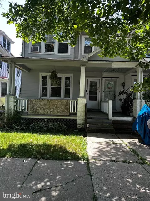 36 Ridgeway St, Mount Holly, NJ 08060