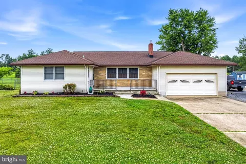 25399 Mount Pleasant Rd, Columbus, NJ 08022