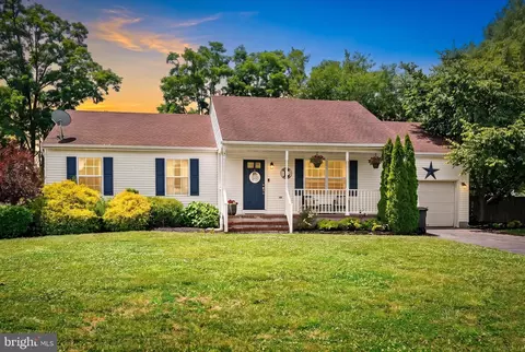 3 Nor Laine Dr, Cookstown, NJ 08511