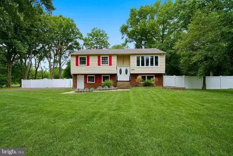 5017 Church Rd, Mount Laurel, NJ 08054