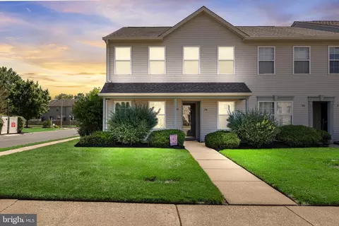 26 Foxglove Dr, Delran, NJ 08075
