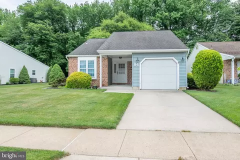 84 Bastian Dr, Mount Laurel, NJ 08054