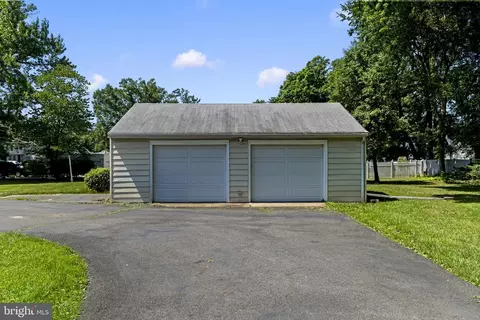 Exterior - 17 Mount Laurel Rd, Mount Laurel, NJ 08054 photo 2 of 6