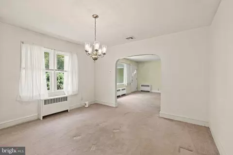 Living - 17 Mount Laurel Rd, Mount Laurel, NJ 08054 photo 5 of 5
