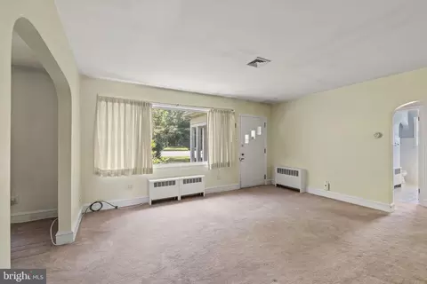 Living - 17 Mount Laurel Rd, Mount Laurel, NJ 08054 photo 3 of 5