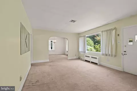 Living - 17 Mount Laurel Rd, Mount Laurel, NJ 08054 photo 2 of 5