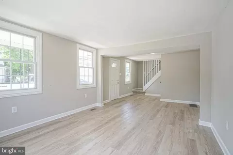 Living - 67 Webster St, Riverside, NJ 08075 photo 3 of 4
