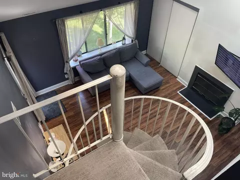2604 B Auburn Ct, Mount Laurel, NJ 08054