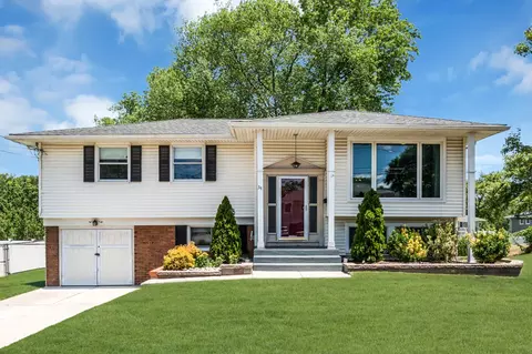 34 Haines Mill Rd, Delran, NJ 08075