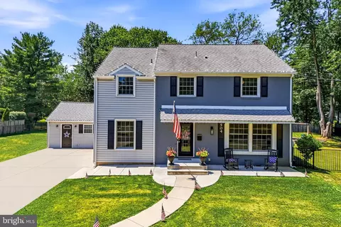 504 Middlesex Dr, Moorestown, NJ 08057