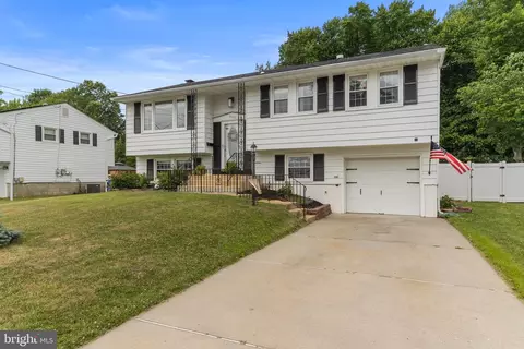 Exterior - 907 Russo Dr, Westampton, NJ 08060 photo 2 of 5
