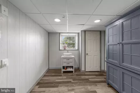 Entry Way - 907 Russo Dr, Westampton, NJ 08060 photo 2 of 2