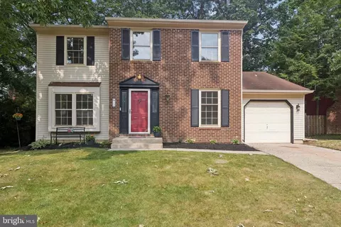 12 Shadow Oak Ct, Mount Laurel, NJ 08054