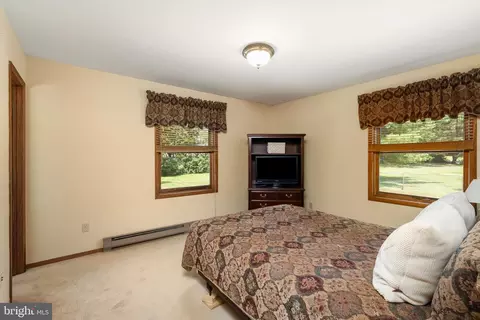 Bedroom - 6 Eleanor Dr, Wrightstown, NJ 08562 photo 1 of 5