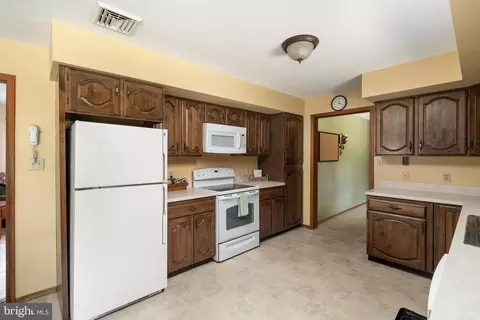 Kitchen - 6 Eleanor Dr, Wrightstown, NJ 08562 photo 1 of 1