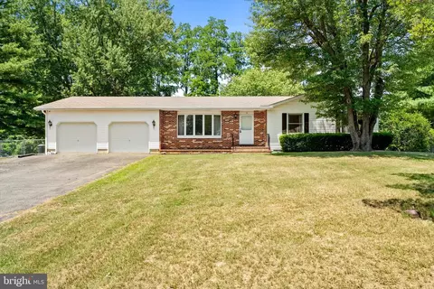 Exterior - 6 Eleanor Dr, Wrightstown, NJ 08562 photo 5 of 6