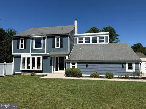 20 Rose Ct, Mount Laurel, NJ 08054